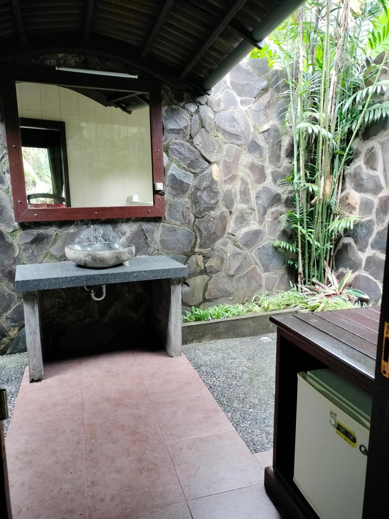 Hotel Bintang Munduk Zewnętrze zdjęcie